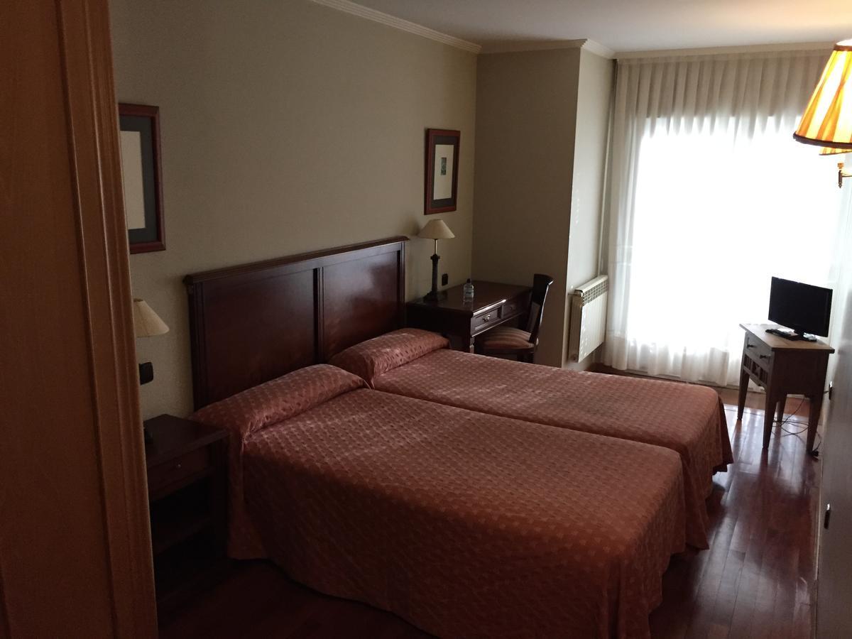 Hotel Los Angeles La Bañeza Zewnętrze zdjęcie